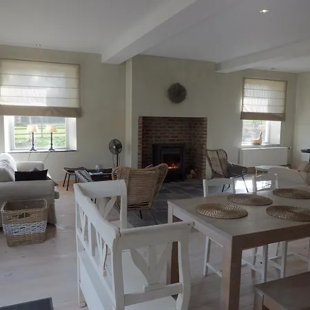 Lovely Stay In Hotton, Near Durbuy, Ravel, Gp57 And The River L'Ourthe هوتون